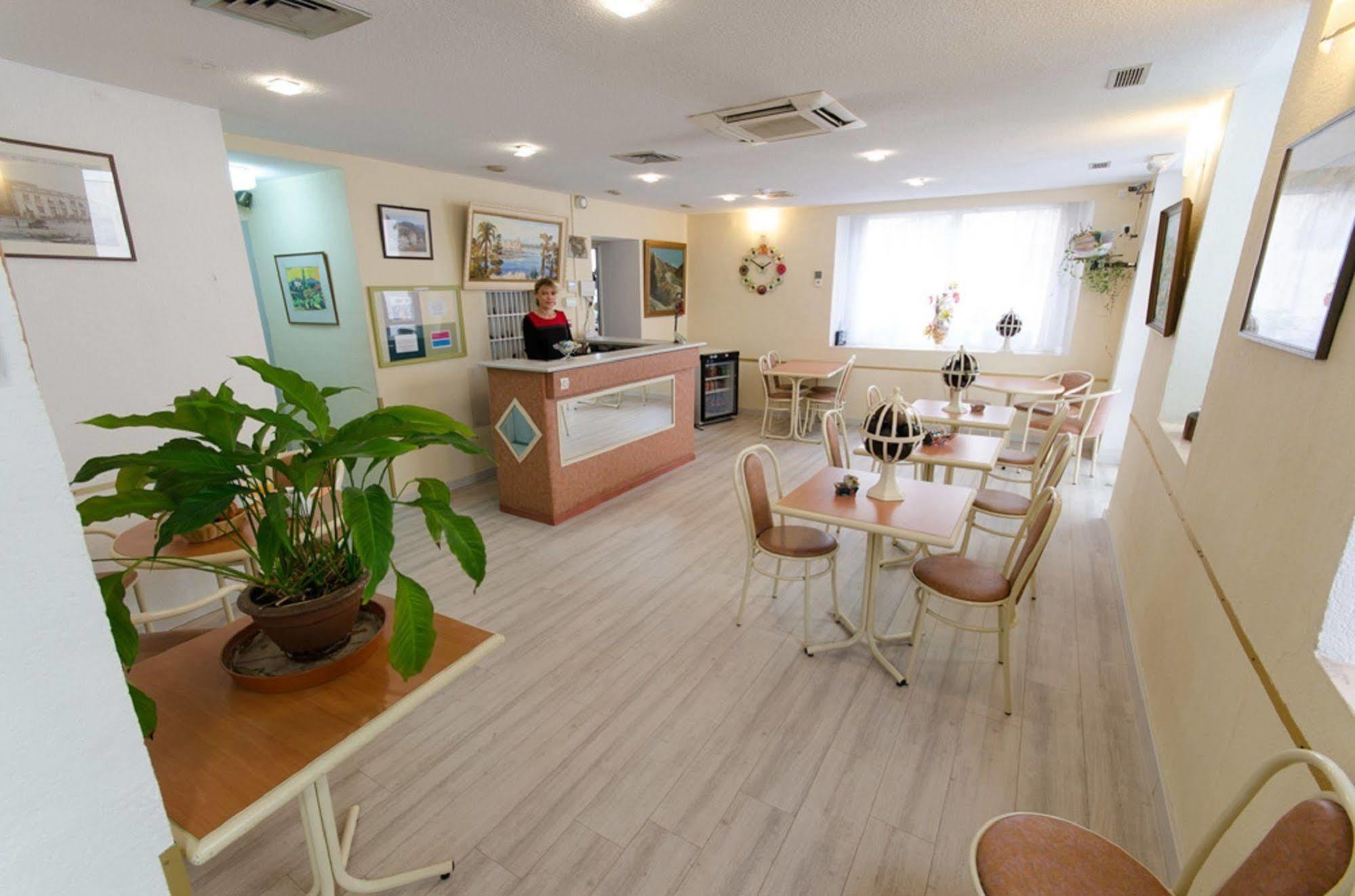 阿皮亚酒店 戛纳 外观 照片